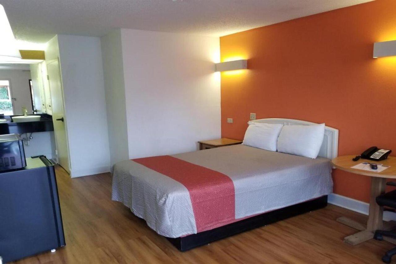 6-memphis, Tn - East Hotel 2*
