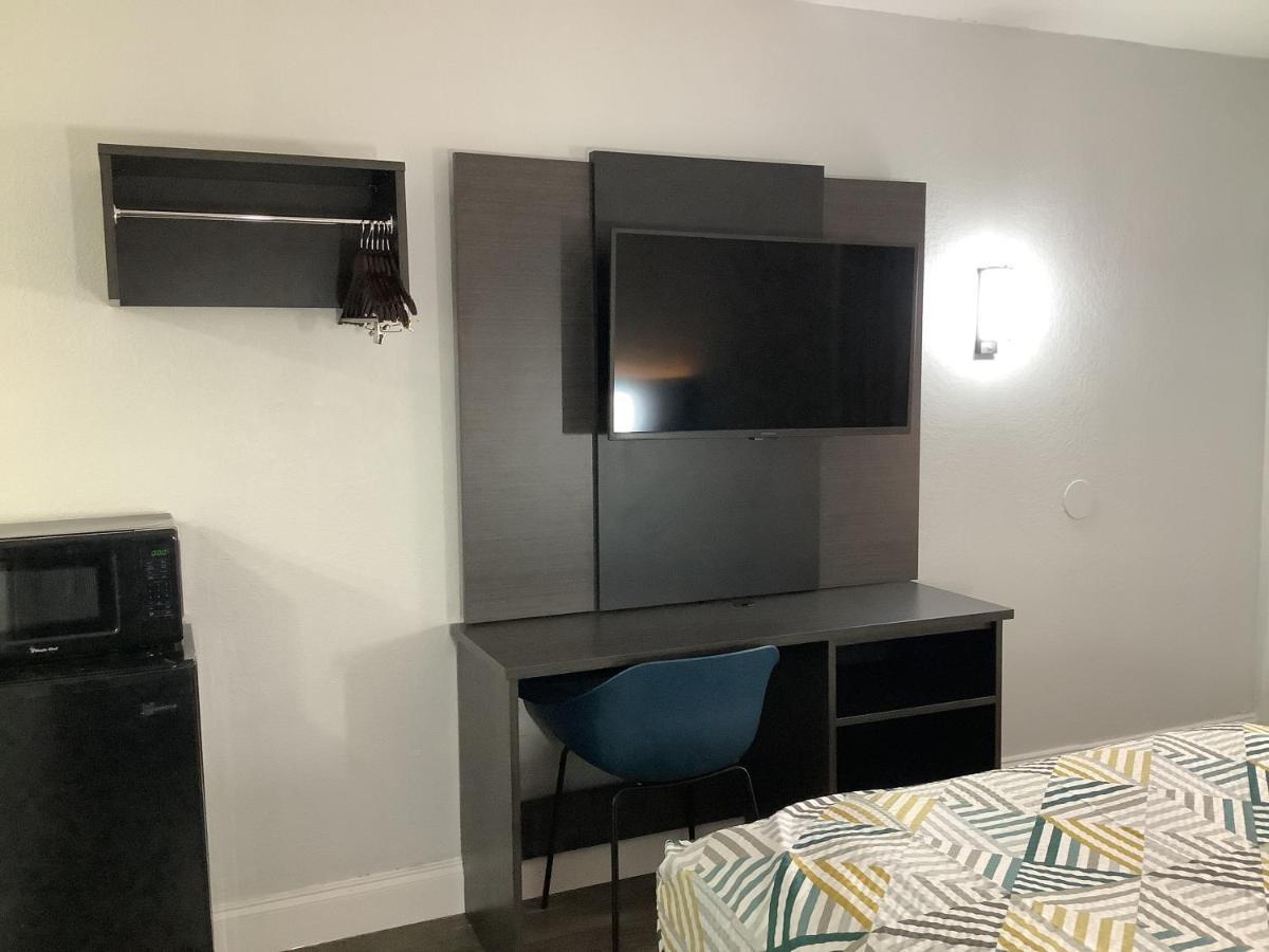 Hotel 6-memphis, Tn - East 2*