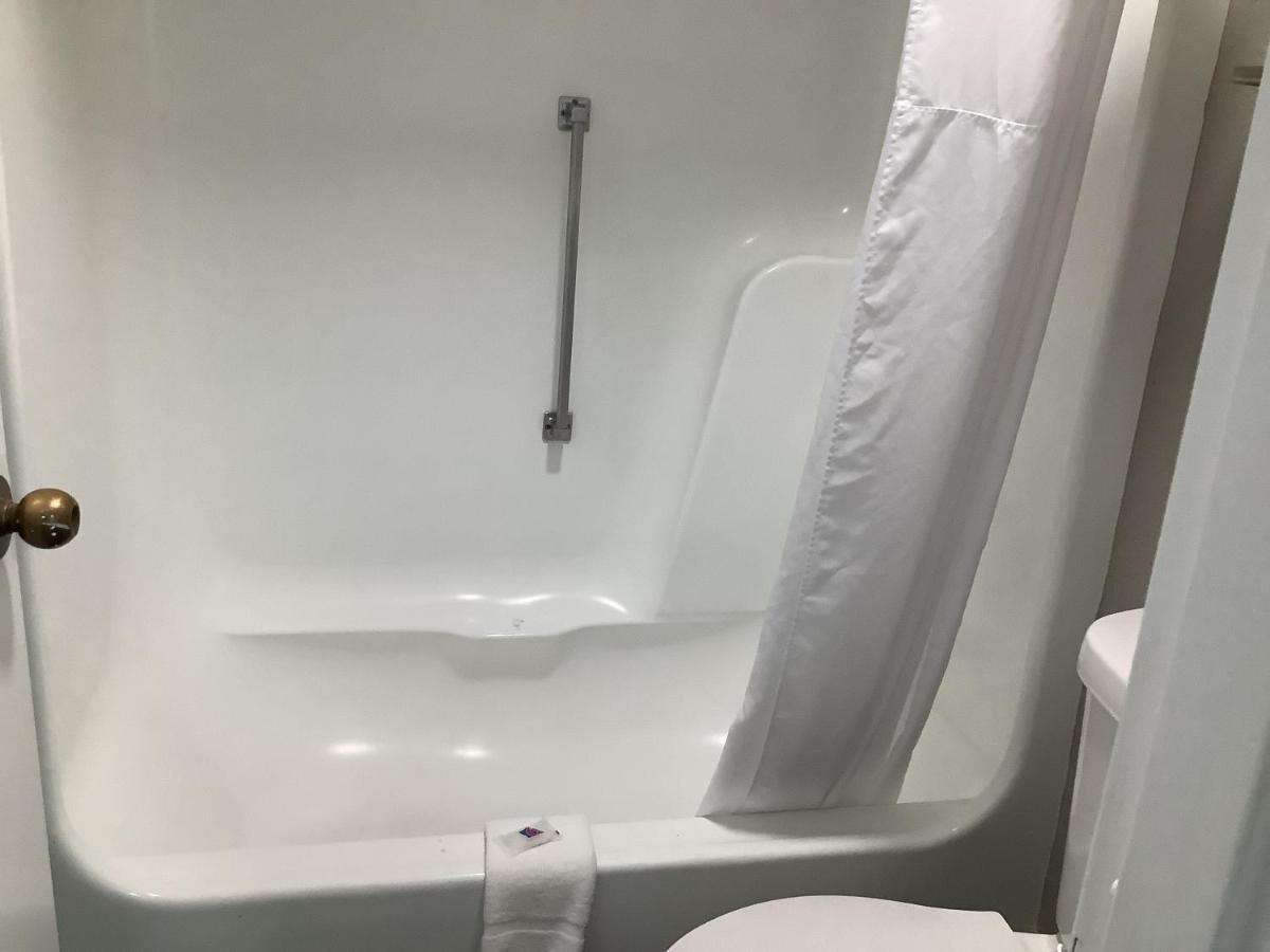 Hotel 6-memphis, Tn - East 2*