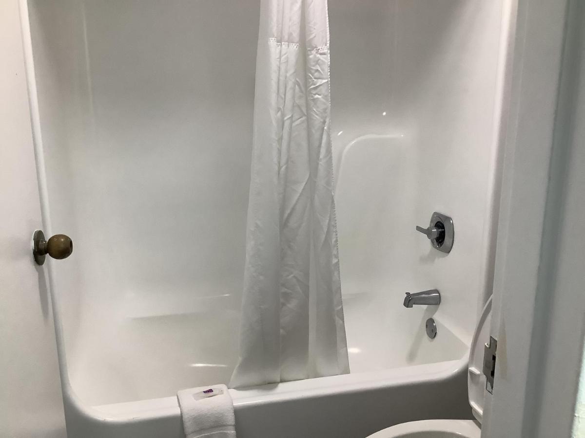 Hotel 6-memphis, Tn - East 2*