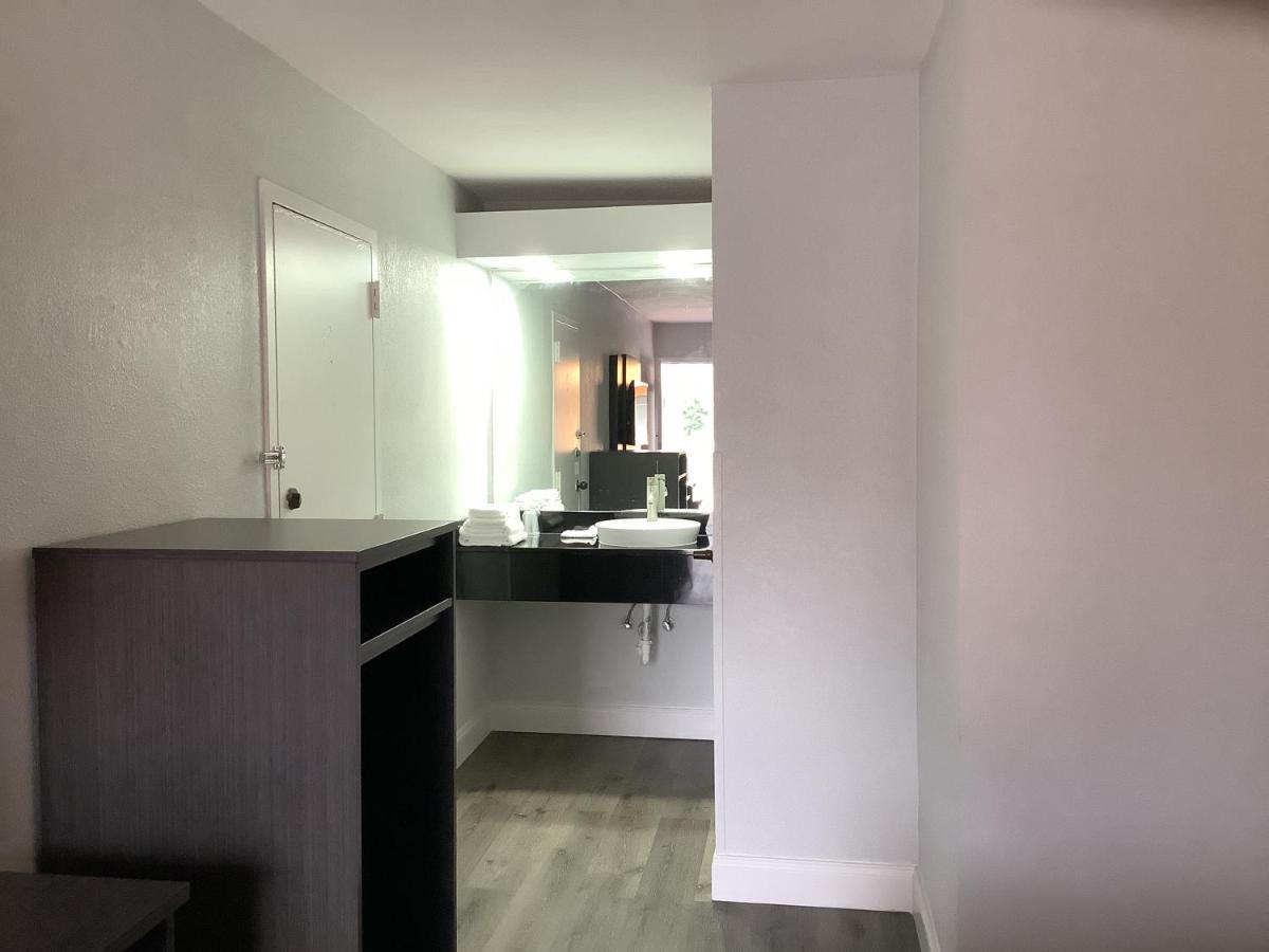 Hotel 6-memphis, Tn - East Memphis